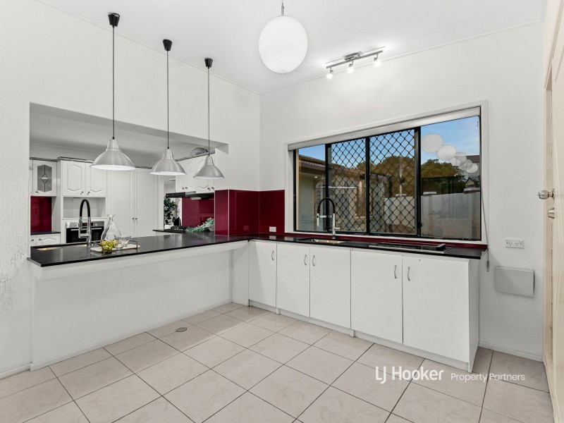 2 Yorkshire Place, Stretton QLD 4116