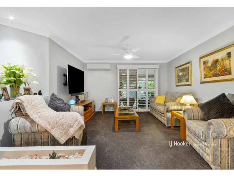 21 Seaton Place, Parkinson QLD 4115