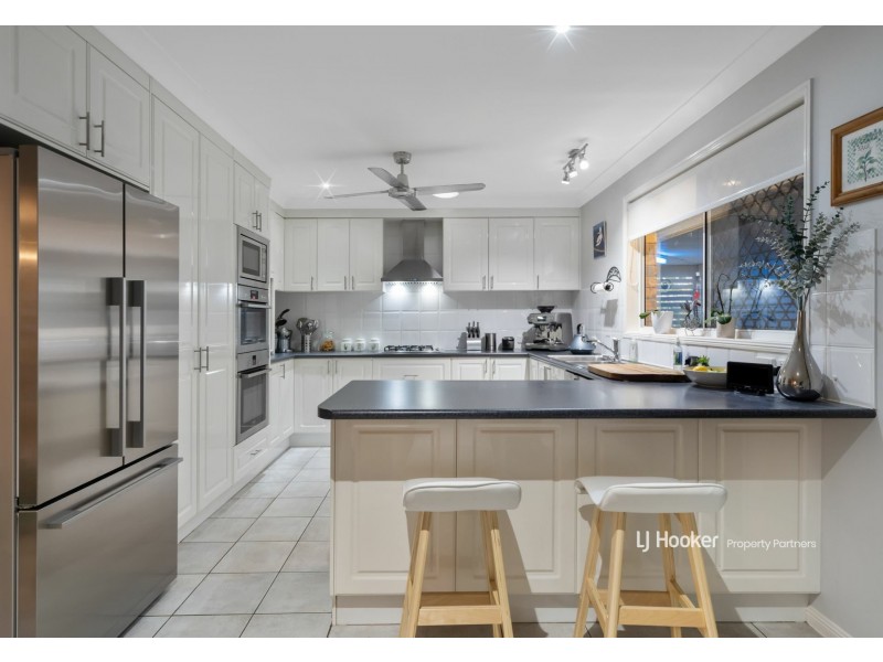 21 Seaton Place, Parkinson QLD 4115