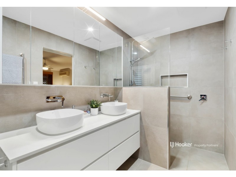 21 Seaton Place, Parkinson QLD 4115