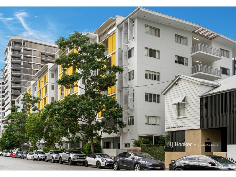 207/19 Masters Street, Newstead QLD 4006