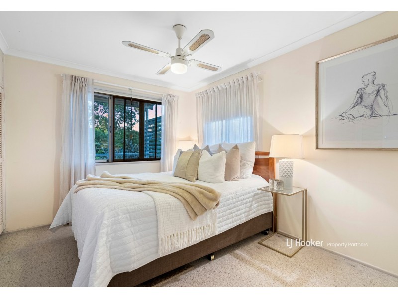 14 Hope Street, Norman Park QLD 4170