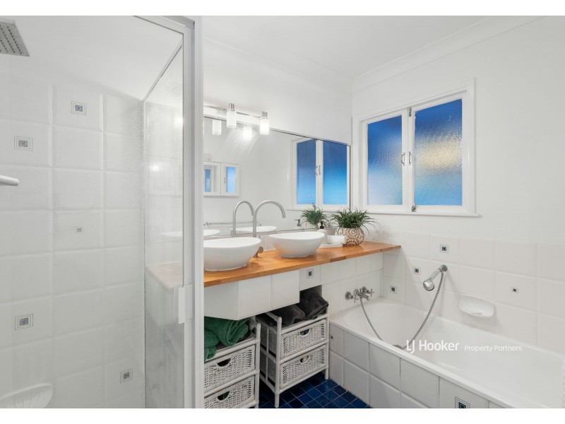 14 Hope Street, Norman Park QLD 4170