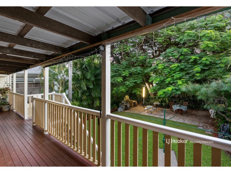 14 Hope Street, Norman Park QLD 4170