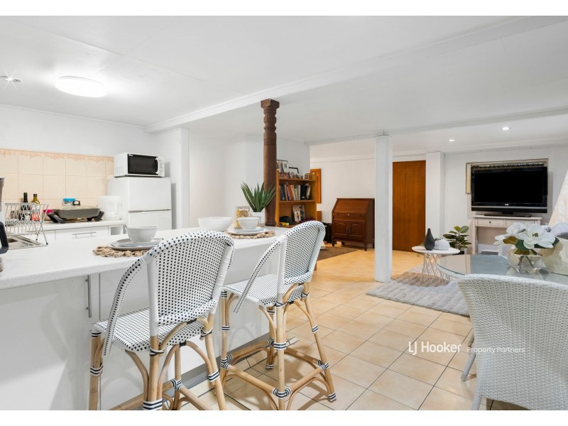 14 Hope Street, Norman Park QLD 4170