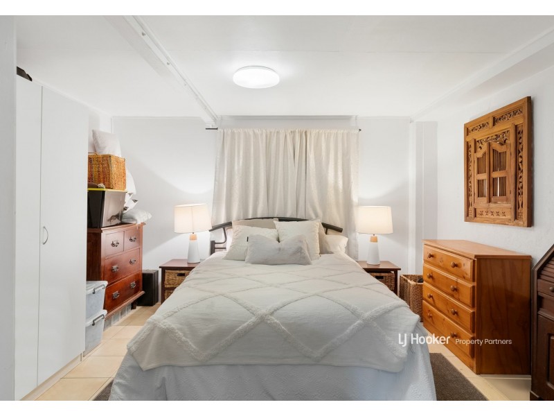 14 Hope Street, Norman Park QLD 4170