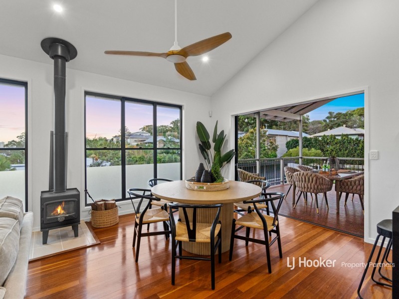 114 Kingsbury Street, Norman Park QLD 4170
