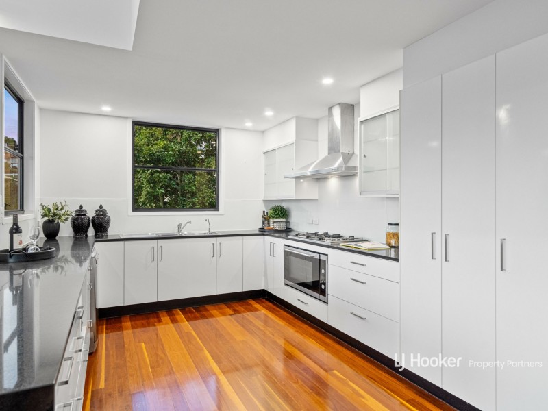 114 Kingsbury Street, Norman Park QLD 4170