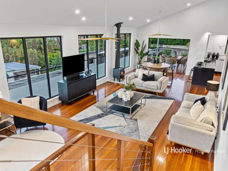 114 Kingsbury Street, Norman Park QLD 4170