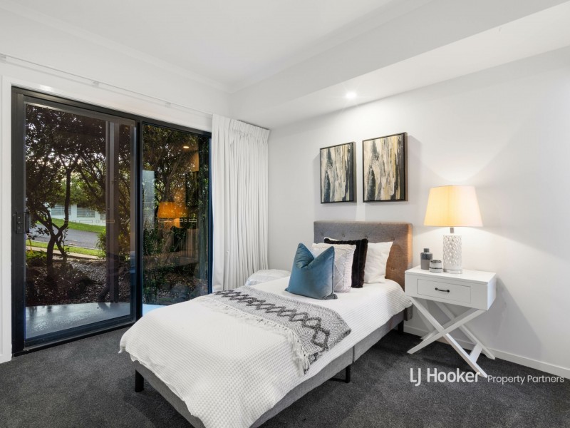 114 Kingsbury Street, Norman Park QLD 4170