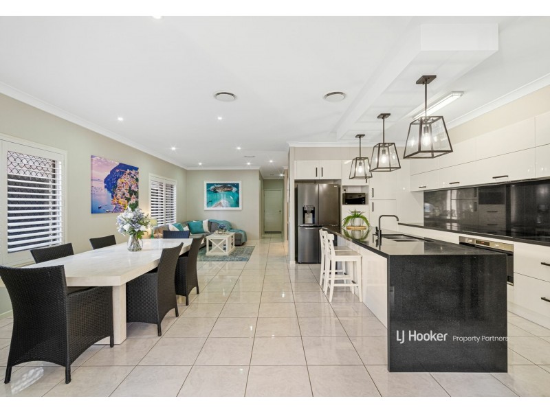 25 Carnation Road, Manly West QLD 4179