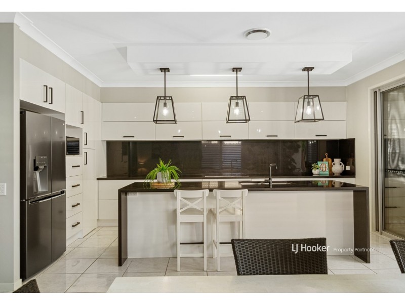 25 Carnation Road, Manly West QLD 4179