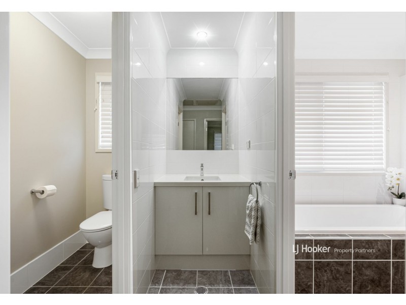 25 Carnation Road, Manly West QLD 4179