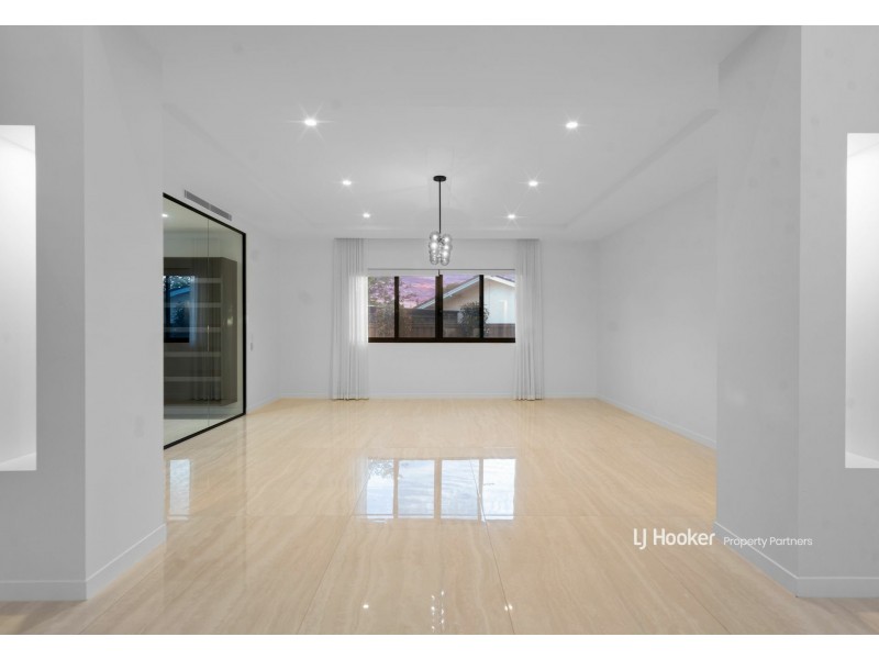 12 Wilonda Street, Robertson QLD 4109