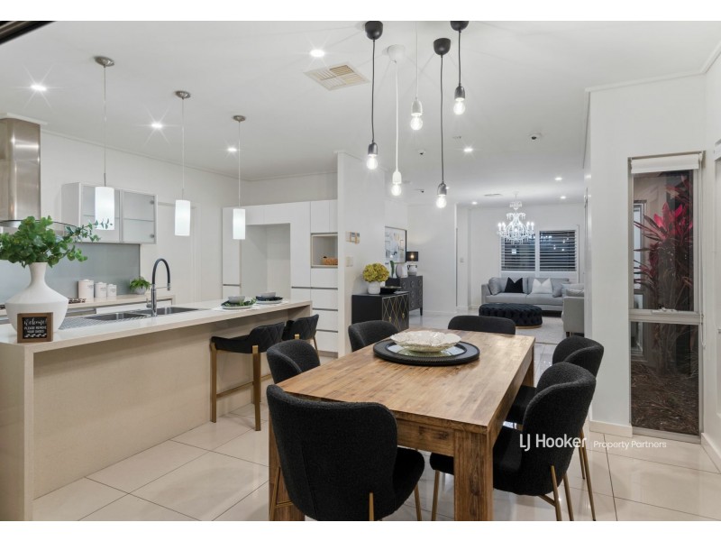 2/16 Adios Close, Sunnybank Hills QLD 4109