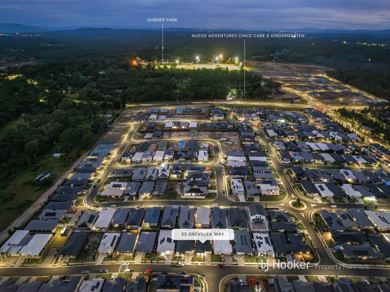 33 Grevillea Way, Park Ridge QLD 4125