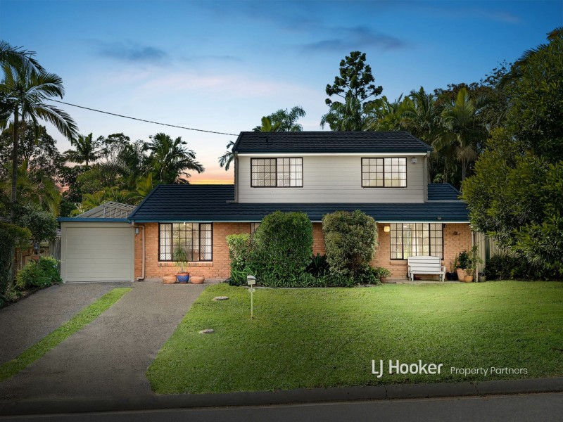 9 Regency Drive, Regents Park QLD 4118