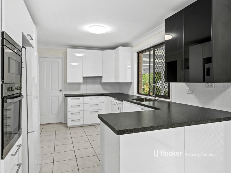 9 Regency Drive, Regents Park QLD 4118