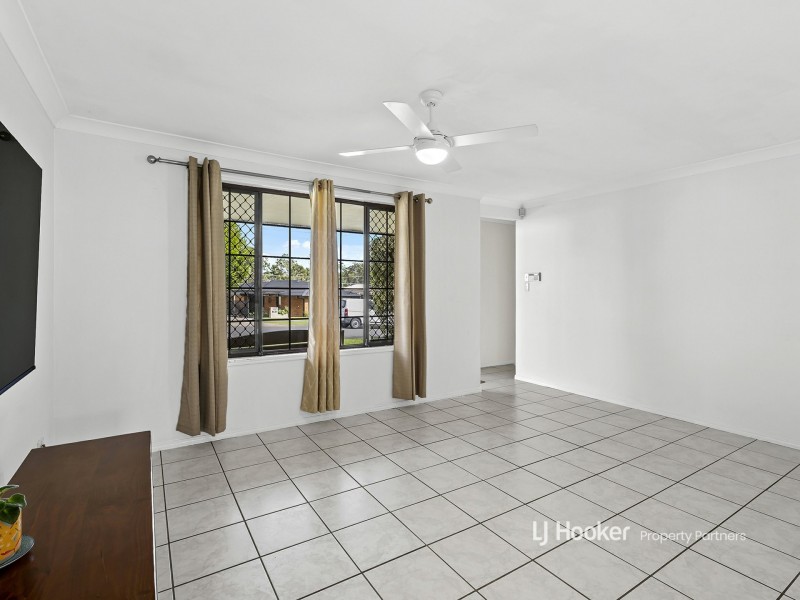 9 Regency Drive, Regents Park QLD 4118