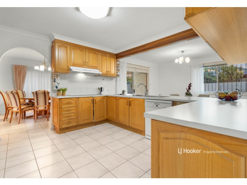 88 Blue Grass Crescent, Eight Mile Plains QLD 4113