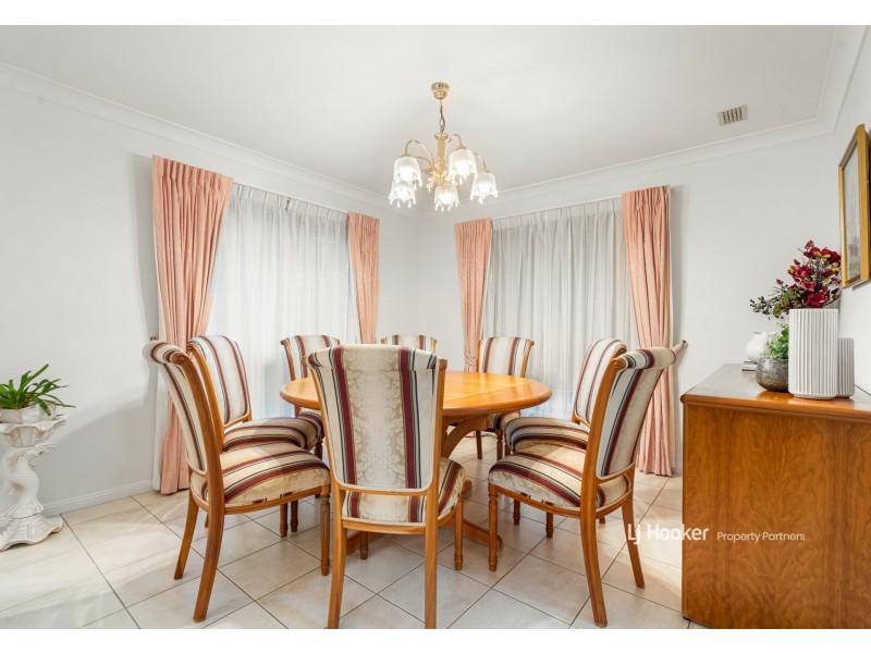 88 Blue Grass Crescent, Eight Mile Plains QLD 4113