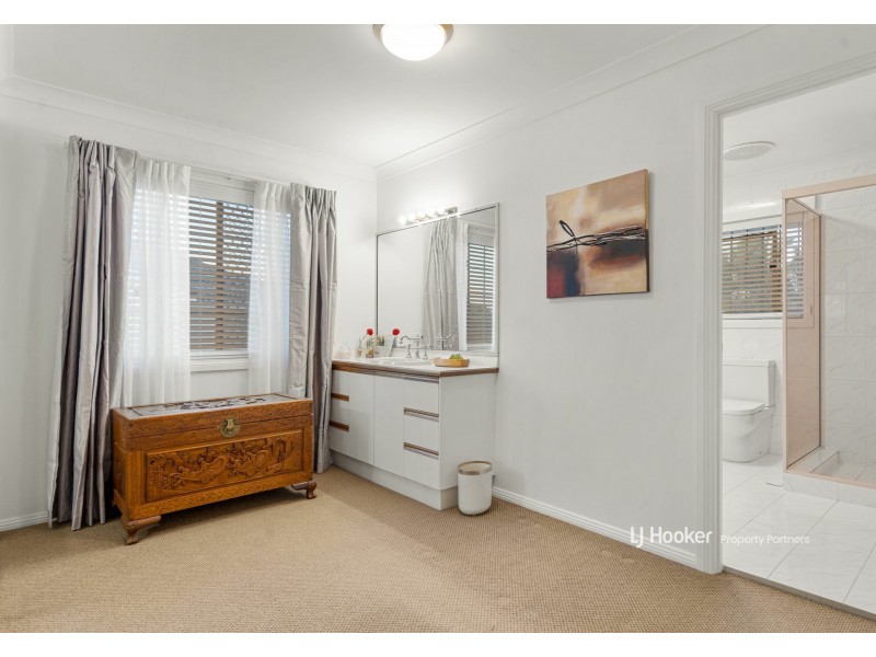 88 Blue Grass Crescent, Eight Mile Plains QLD 4113