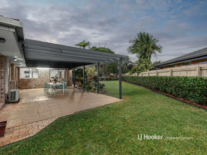 29 Blue Grass Crescent, Eight Mile Plains QLD 4113