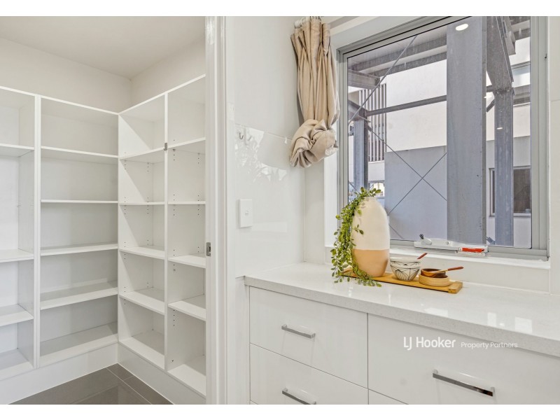 2107/1-5 Cremin Street, Upper Mount Gravatt QLD 4122