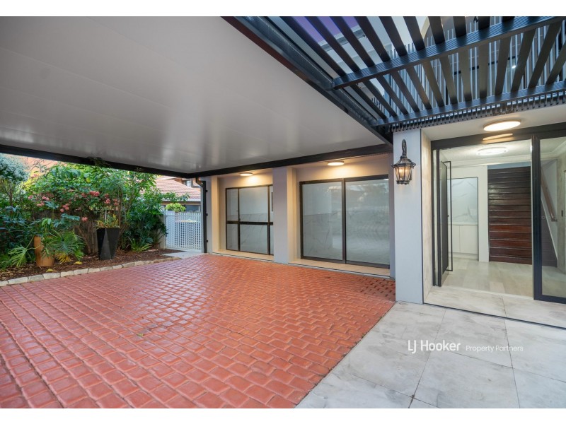 10 Cosmic Street, Robertson QLD 4109