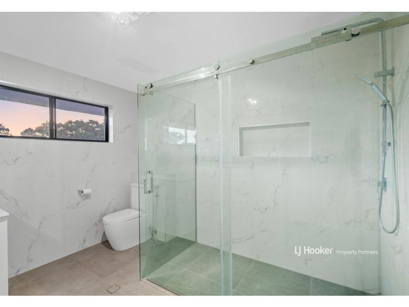 10 Cosmic Street, Robertson QLD 4109