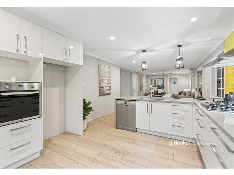10 Orania Crescent, Calamvale QLD 4116