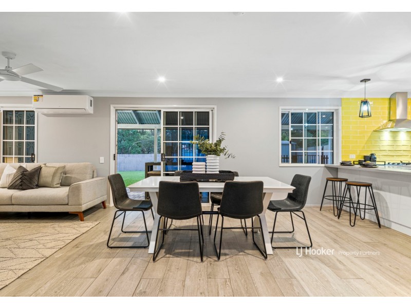 10 Orania Crescent, Calamvale QLD 4116