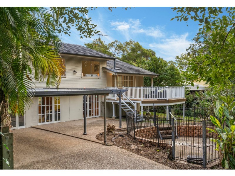 7 Odessa Street, Holland Park West QLD 4121