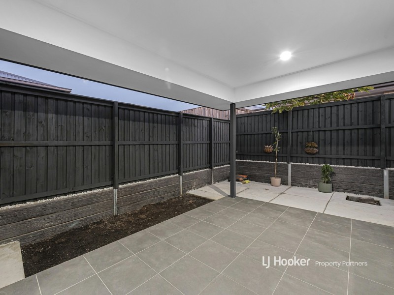 11 Bunya Drive, Park Ridge QLD 4125