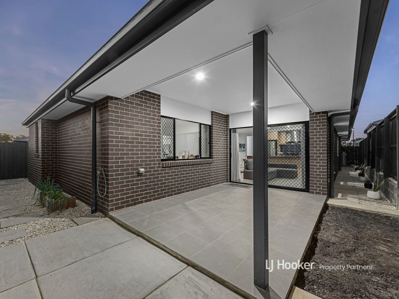 11 Bunya Drive, Park Ridge QLD 4125