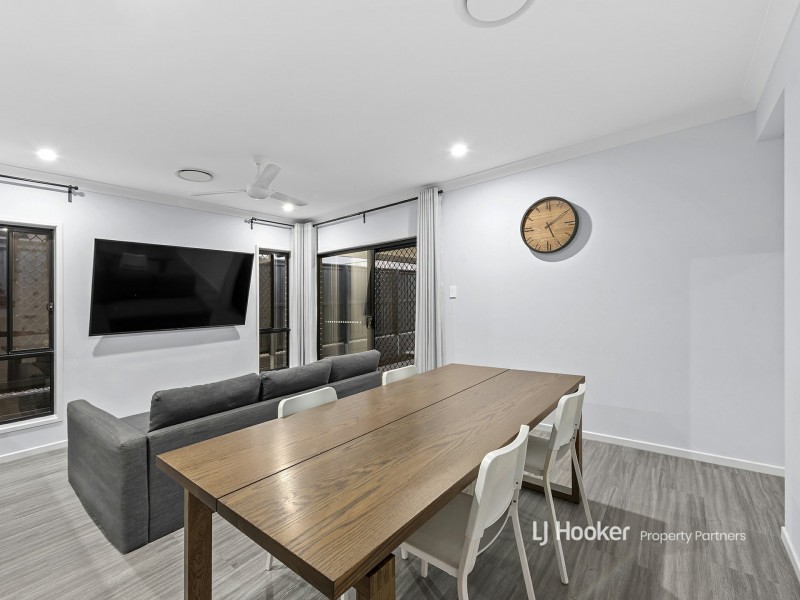 11 Bunya Drive, Park Ridge QLD 4125