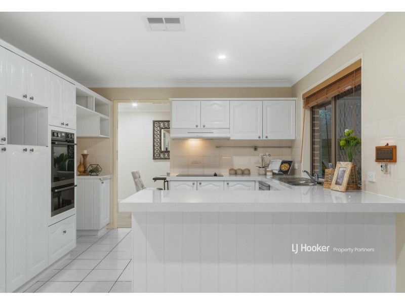 42 Bannockburn Crescent, Parkinson QLD 4115