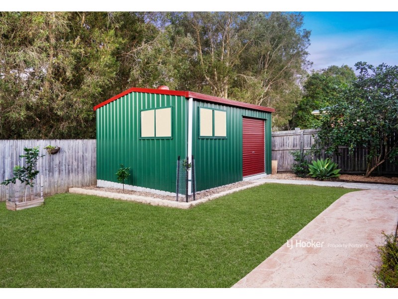 42 Bannockburn Crescent, Parkinson QLD 4115