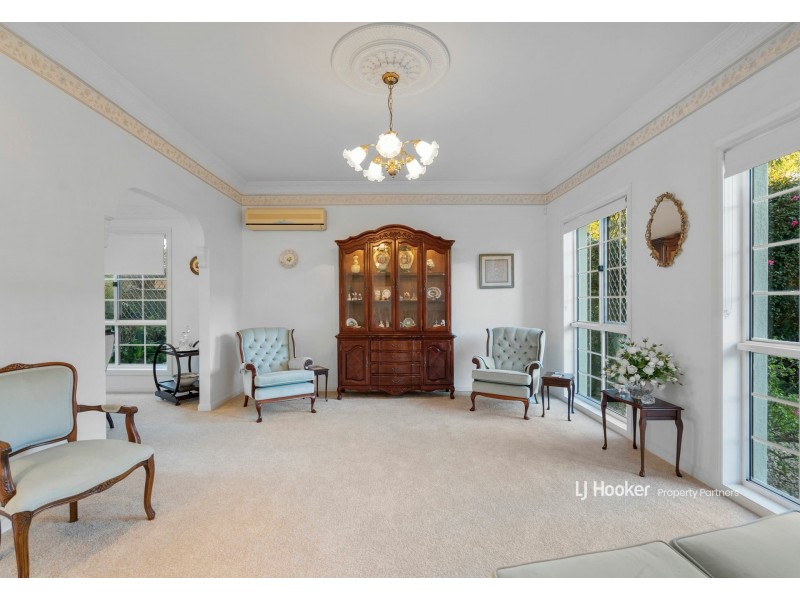 58 Lindfield Circuit, Robertson QLD 4109