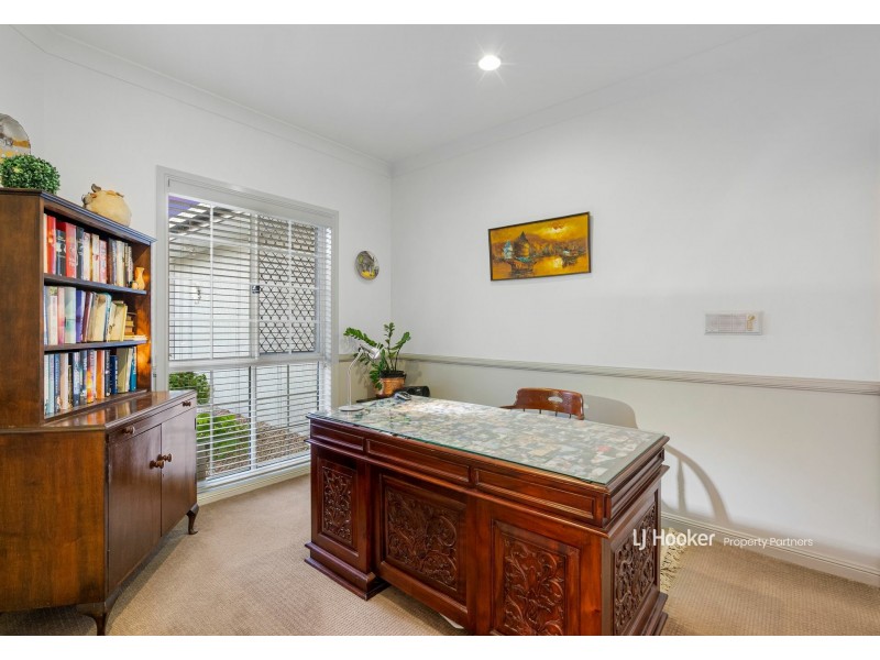 58 Lindfield Circuit, Robertson QLD 4109