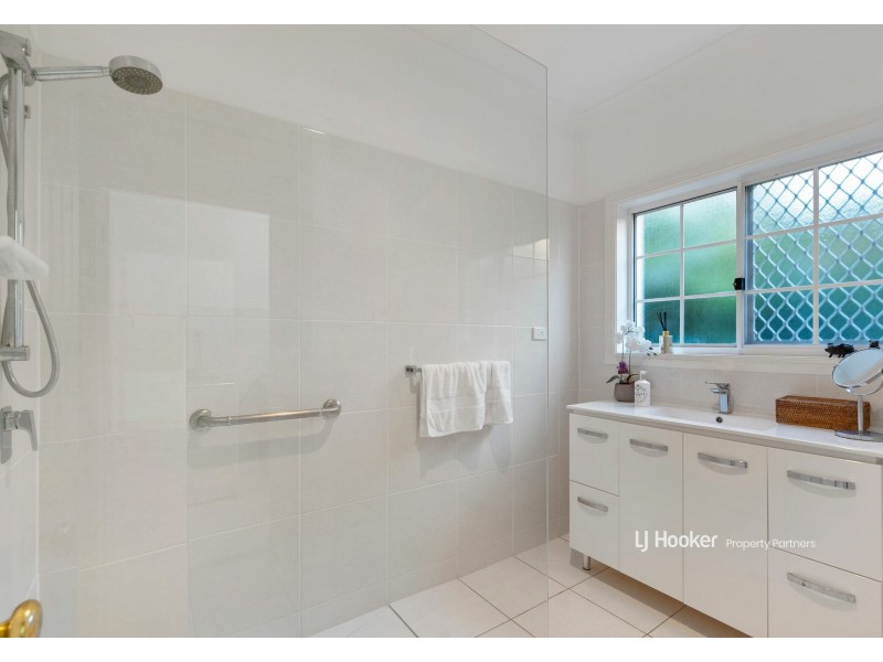 58 Lindfield Circuit, Robertson QLD 4109