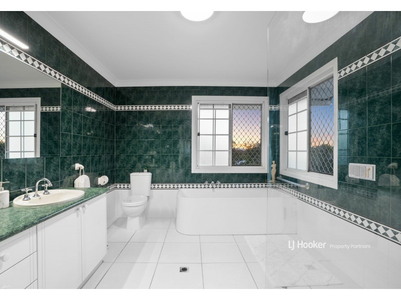 58 Lindfield Circuit, Robertson QLD 4109