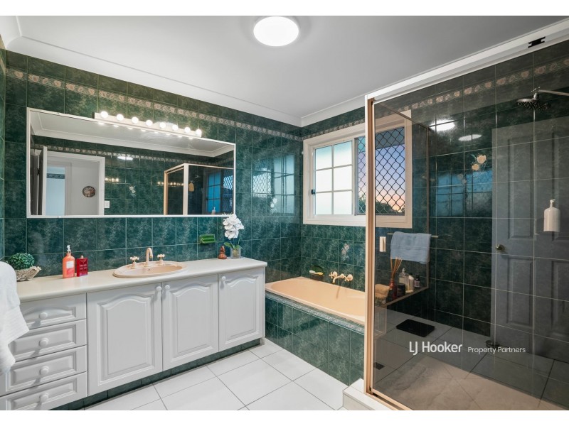 58 Lindfield Circuit, Robertson QLD 4109