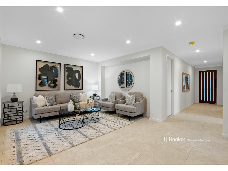 4 Estoril Street, Robertson QLD 4109