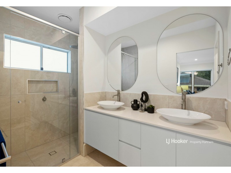 4 Estoril Street, Robertson QLD 4109