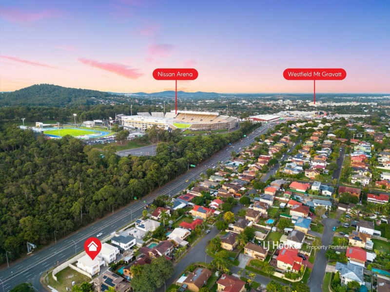 4 Estoril Street, Robertson QLD 4109