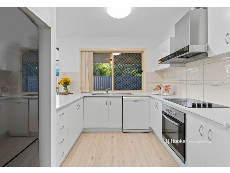 8 Tupelo Street, Calamvale QLD 4116