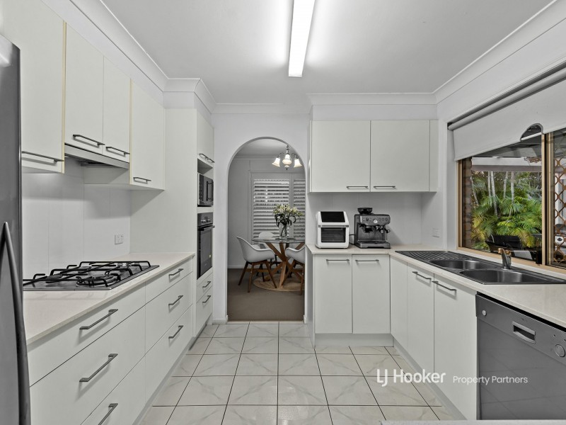 3 Conrad Place, Wishart QLD 4122