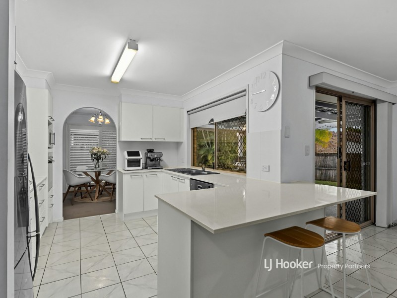 3 Conrad Place, Wishart QLD 4122