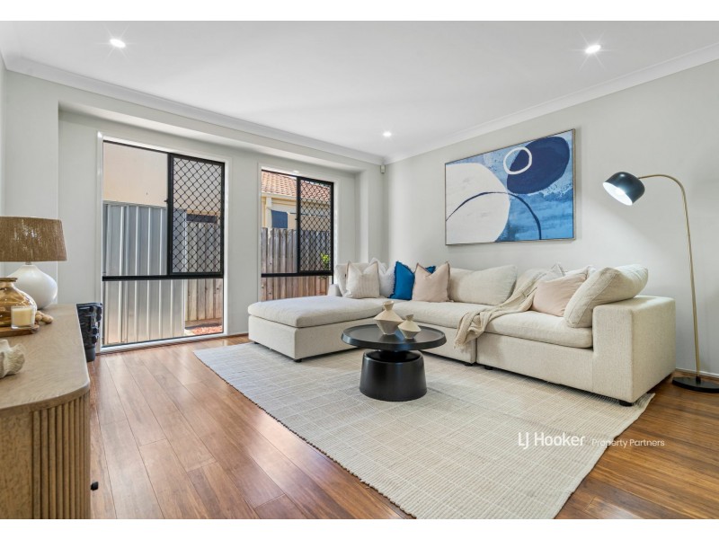 7 Caravonica Court, Calamvale QLD 4116